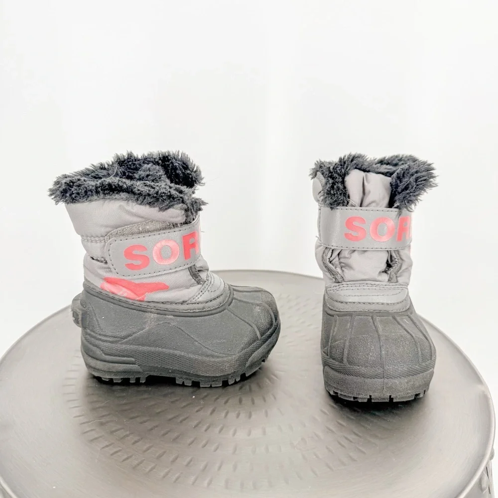 Sorel gray/black winter boots